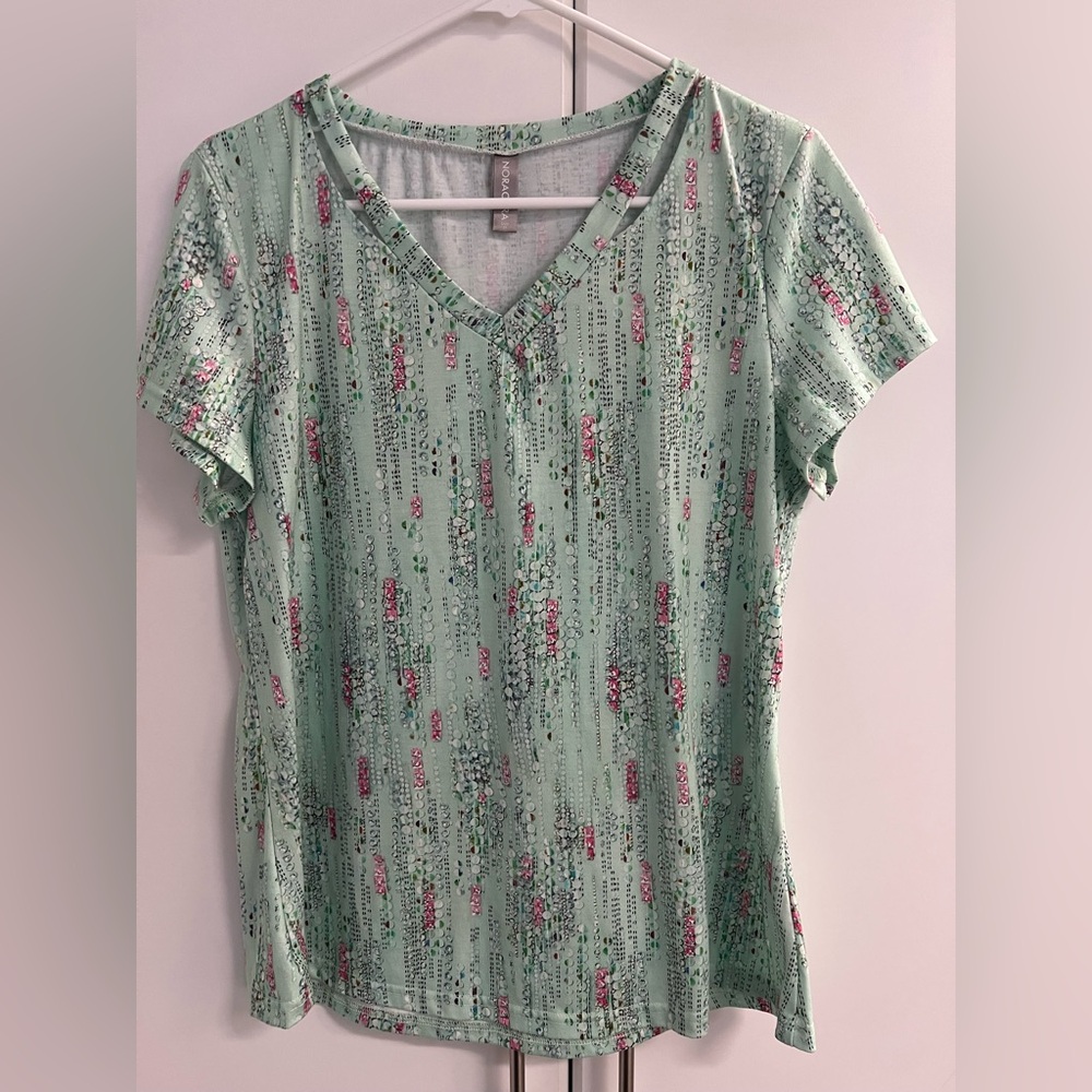 Noracora Women’s Floral Green Top Sz M